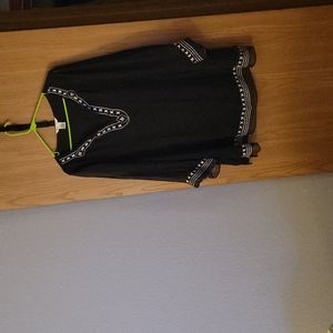 V-neck 3/4 sleeve tunic top